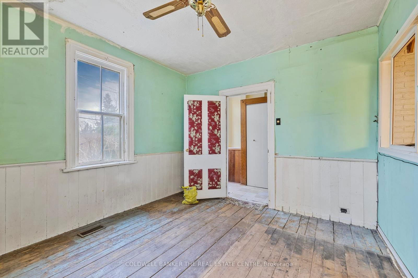 410 EAGLE STREET Image 8