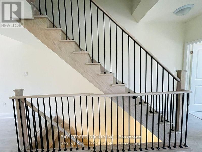 9560 KEELE STREET Image 12