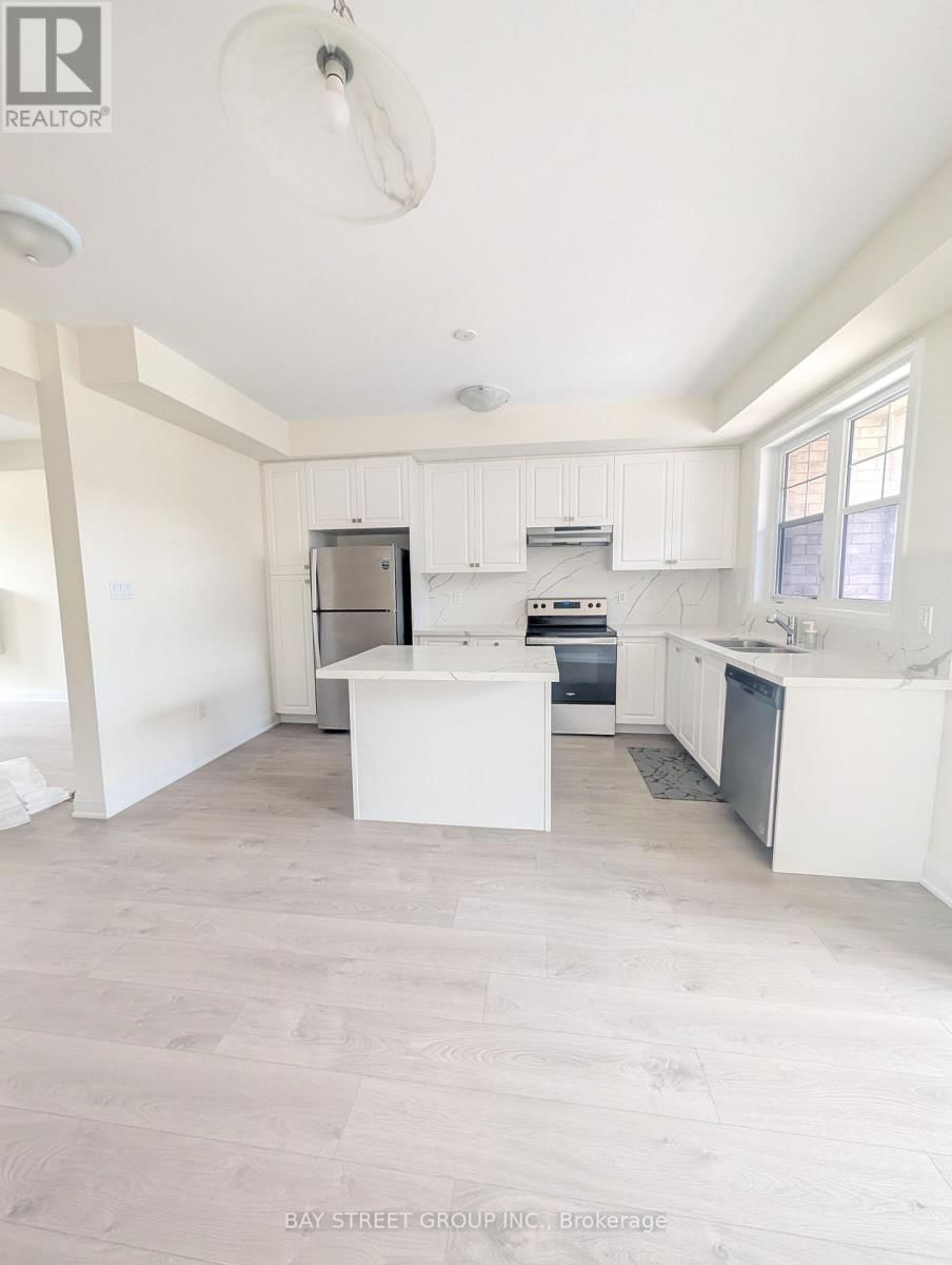 9560 KEELE STREET Image 15