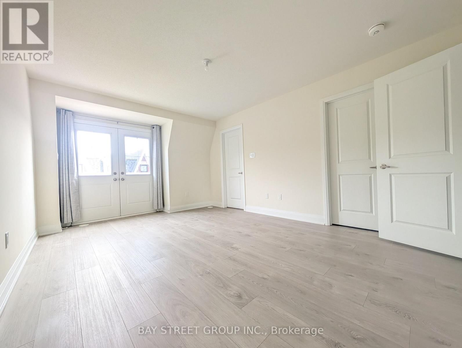 9560 KEELE STREET Image 24