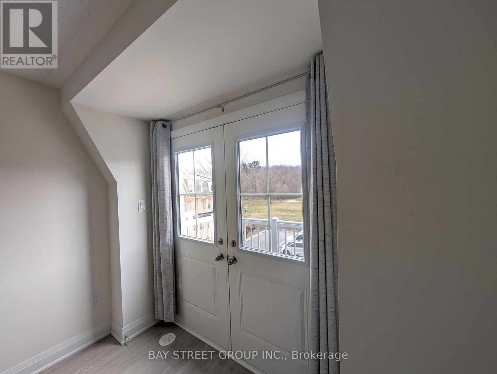 9560 KEELE STREET Image 27