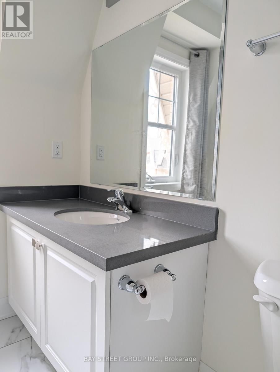 9560 KEELE STREET Image 29