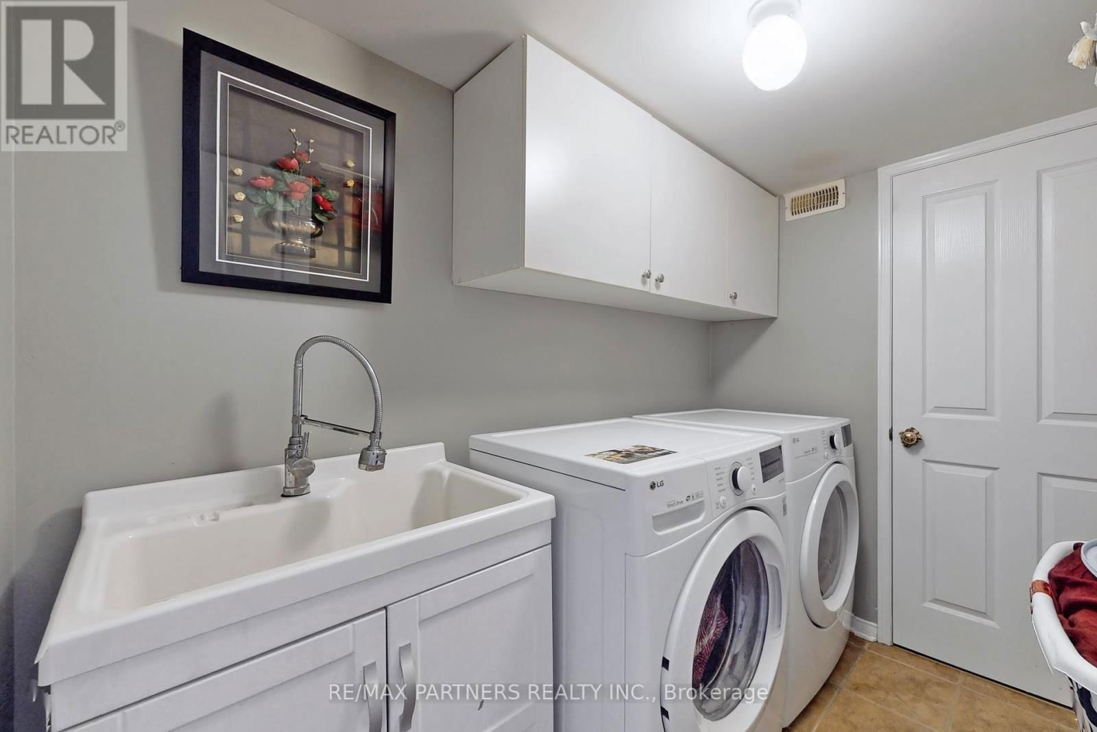 17 HENRIETTA STREET Image 37