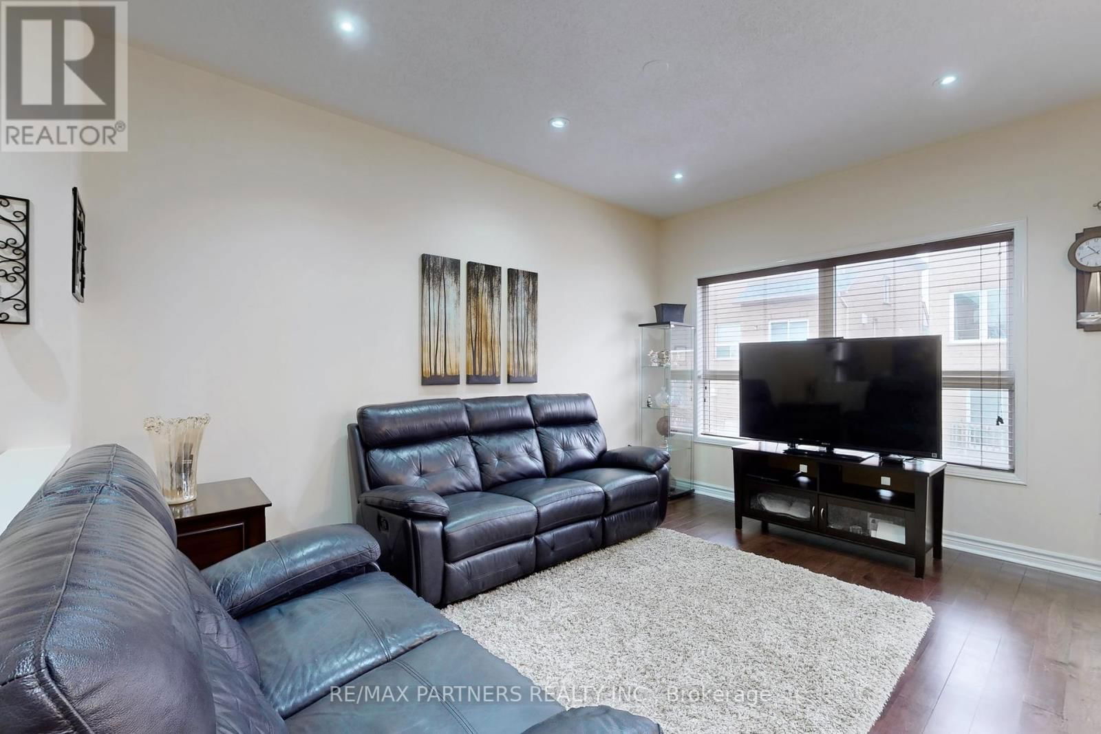17 HENRIETTA STREET Image 8