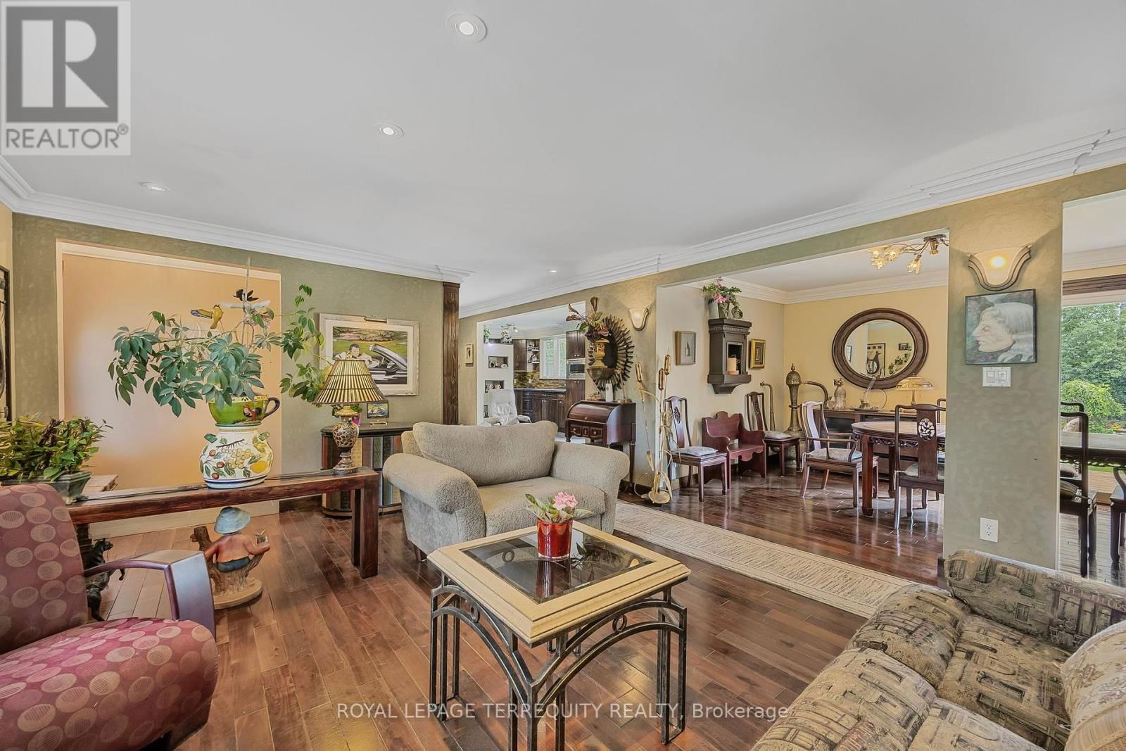 2211 MILDRED AVENUE Image 21