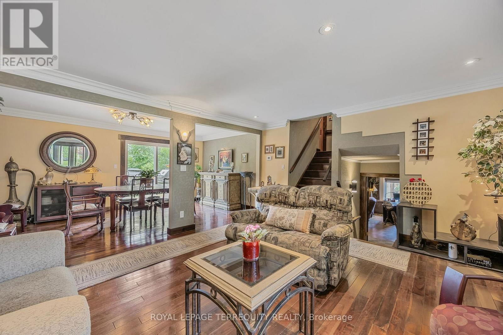 2211 MILDRED AVENUE Image 25