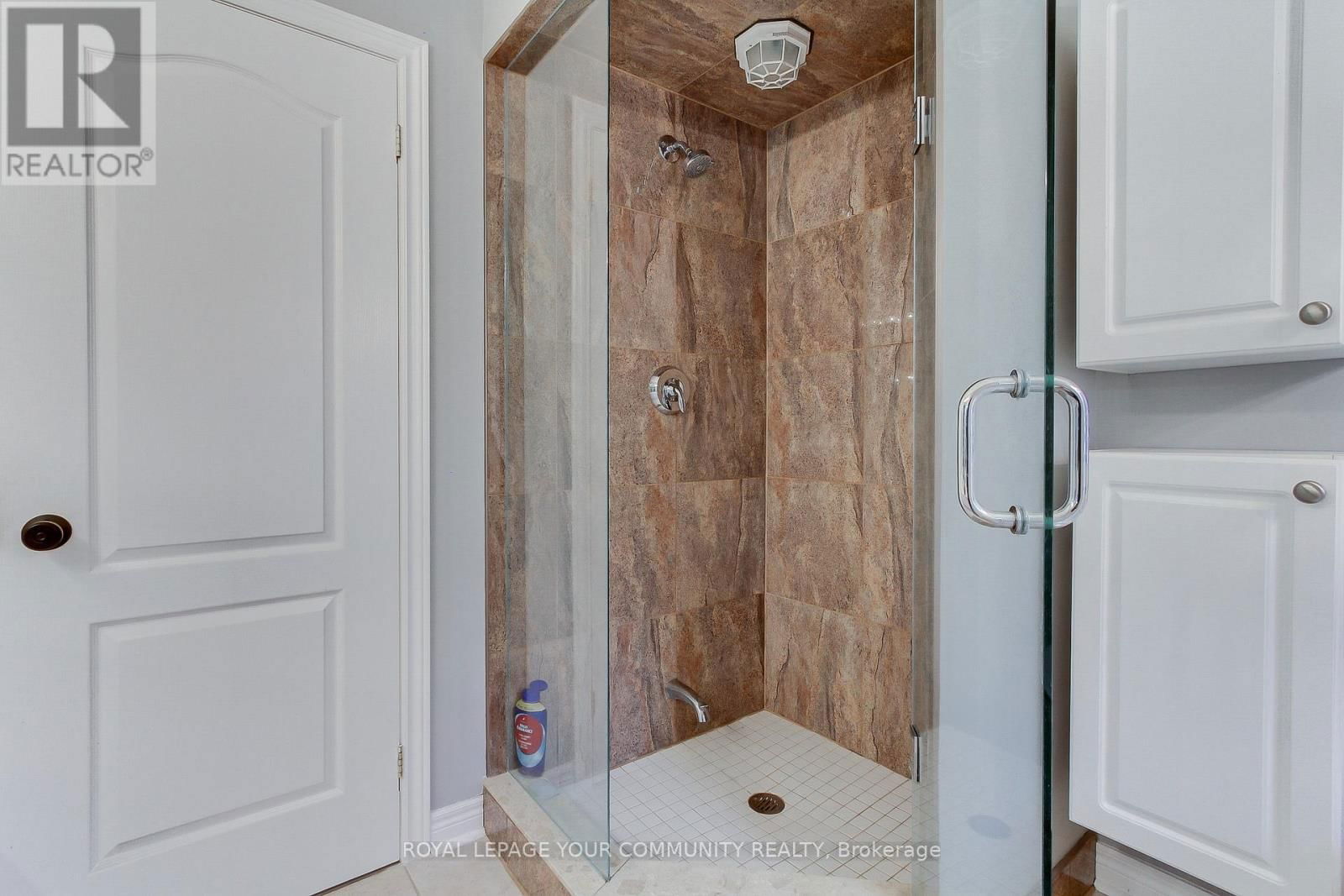 8 PELOSI WAY Image 32