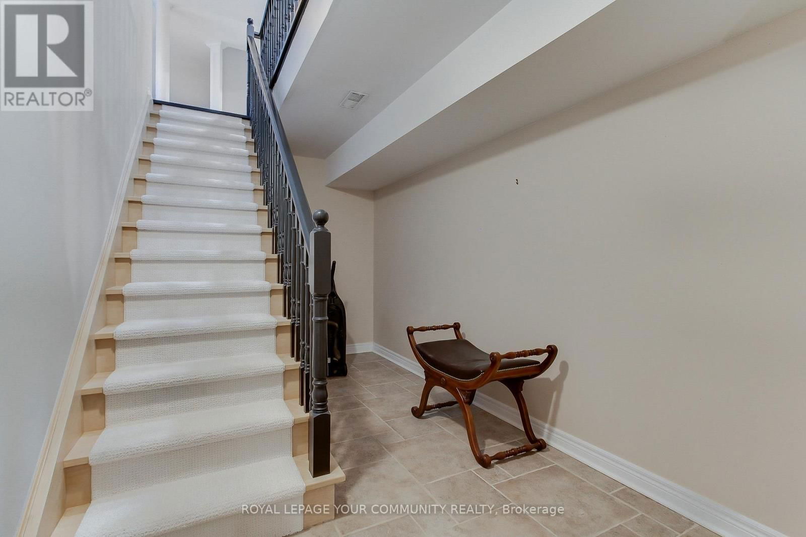 8 PELOSI WAY Image 38