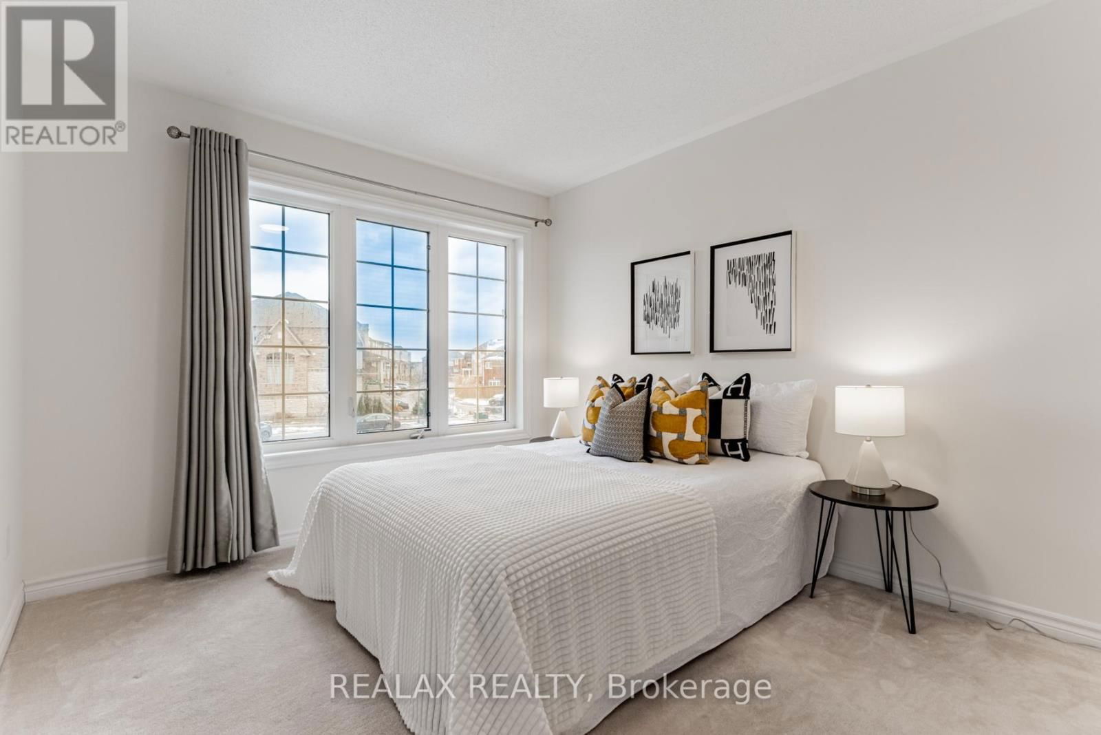 143 LIVANTE COURT Image 27