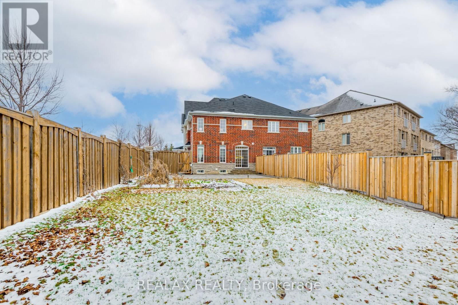 143 LIVANTE COURT Image 34