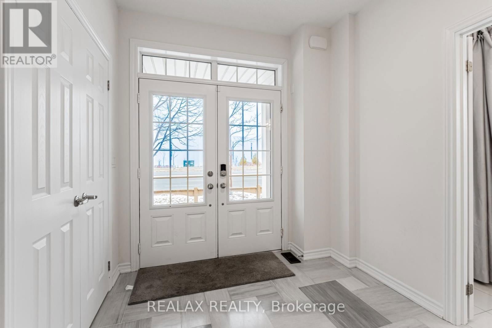 143 LIVANTE COURT Image 4