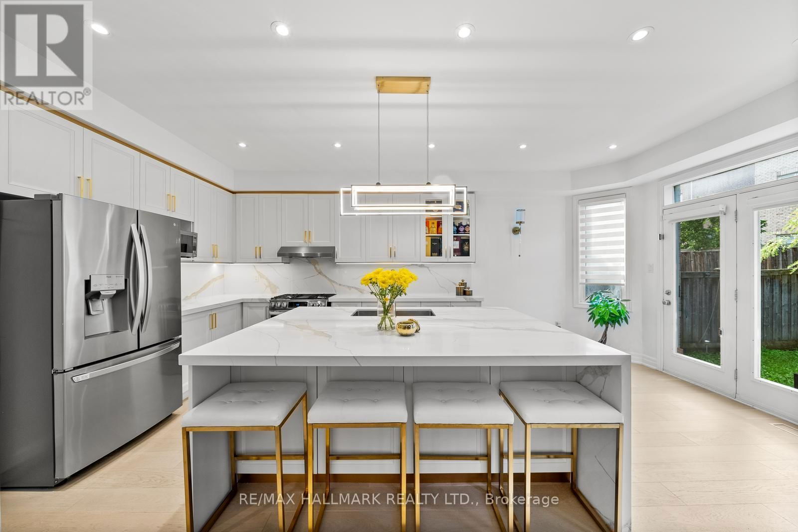 101 RAVINE EDGE DRIVE Image 1