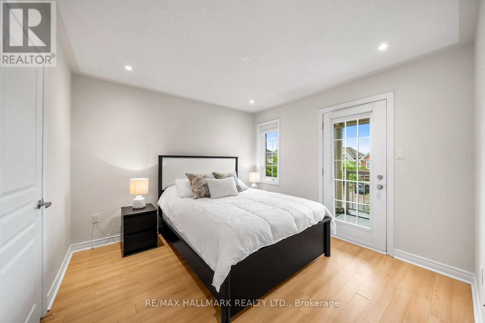101 RAVINE EDGE DRIVE Image 25