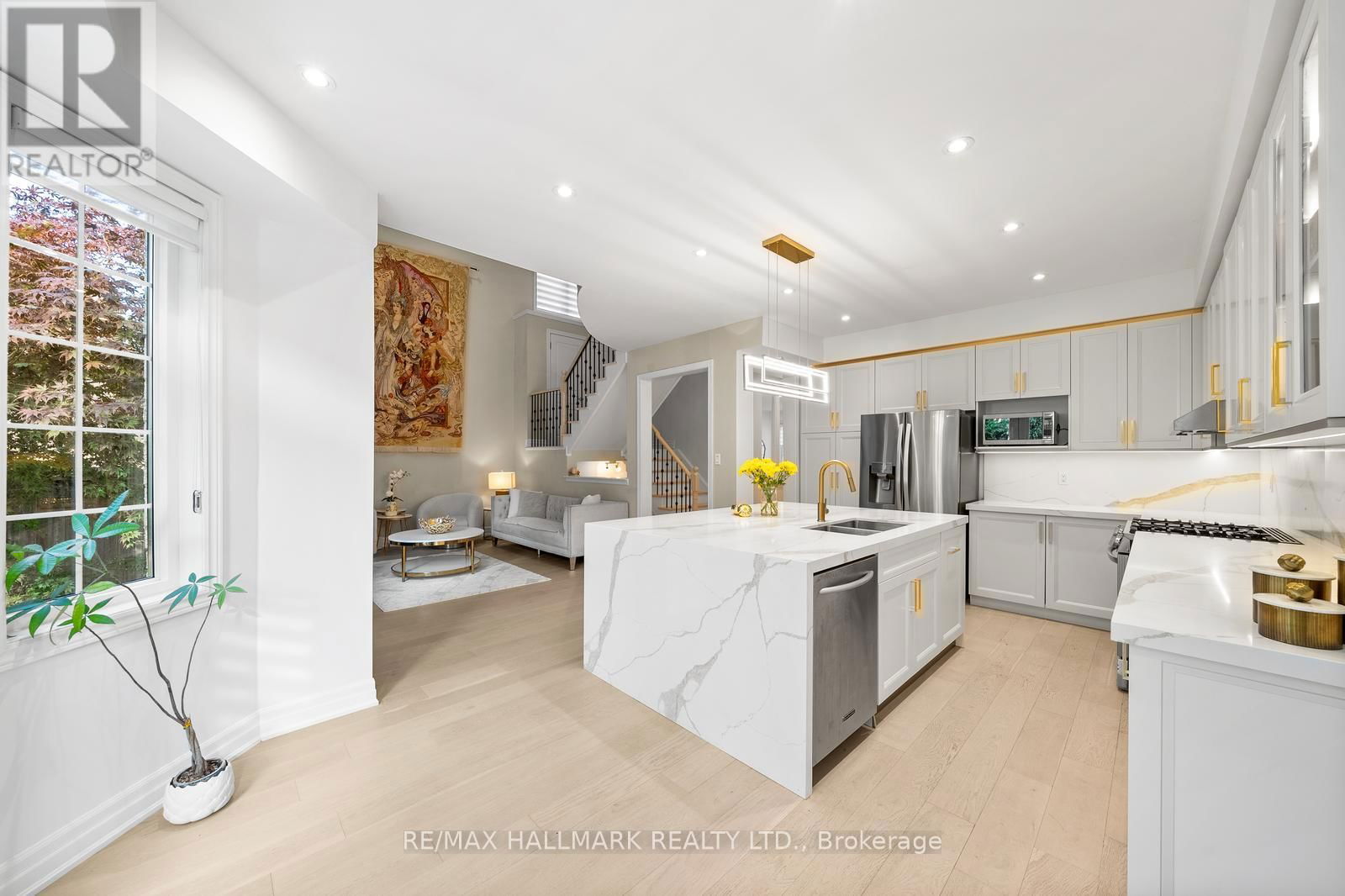 101 RAVINE EDGE DRIVE Image 3