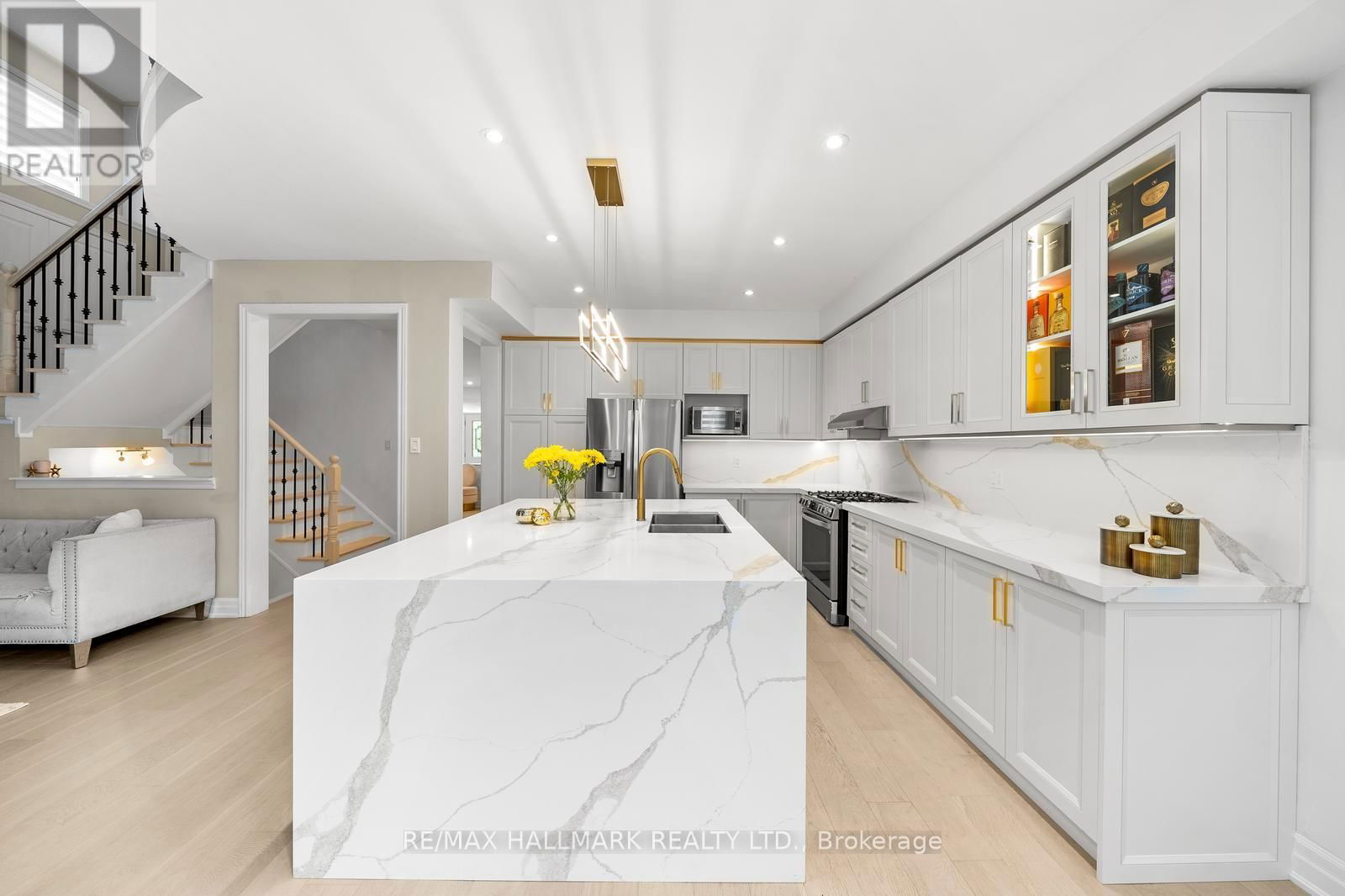 101 RAVINE EDGE DRIVE Image 4