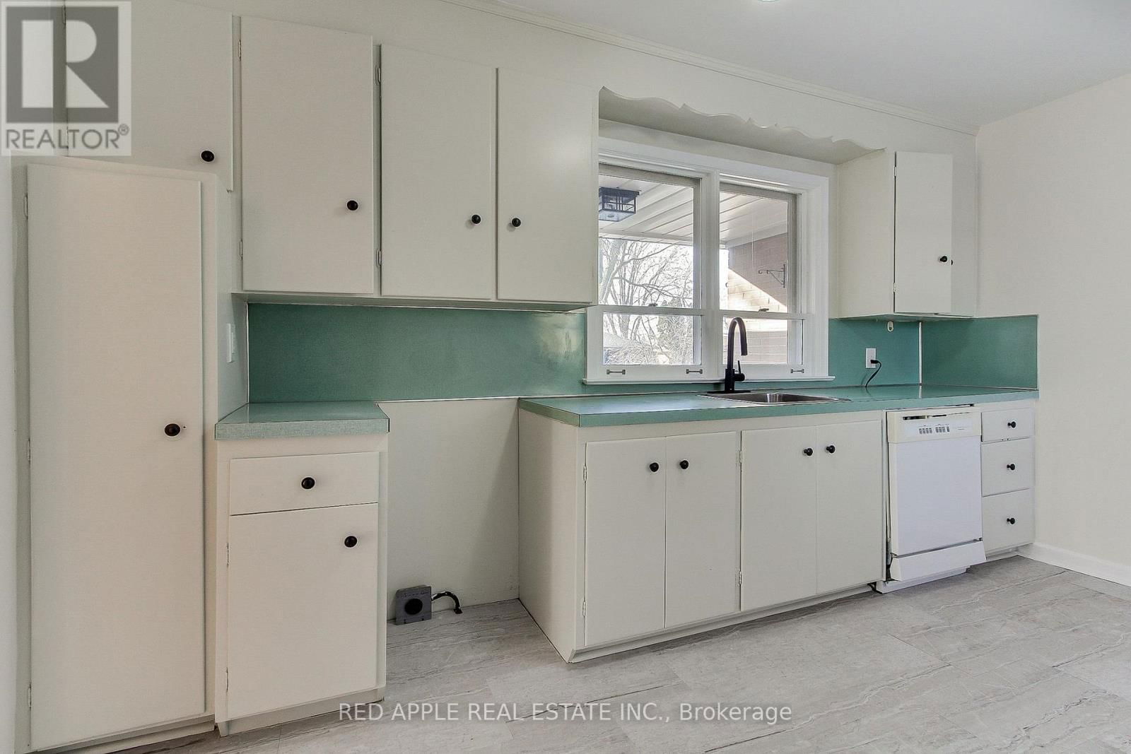 179 DRISCOLL ROAD Image 11