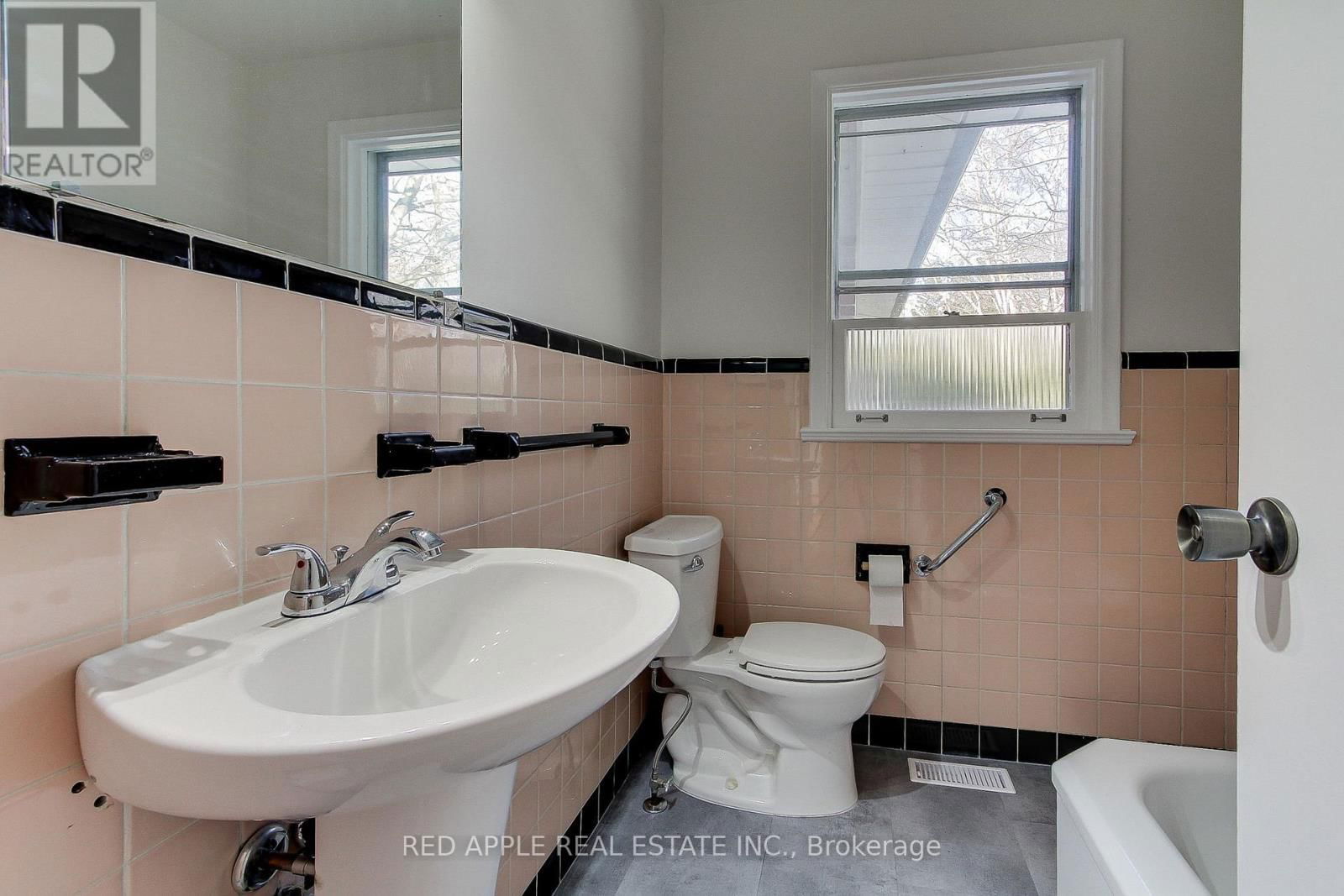 179 DRISCOLL ROAD Image 18