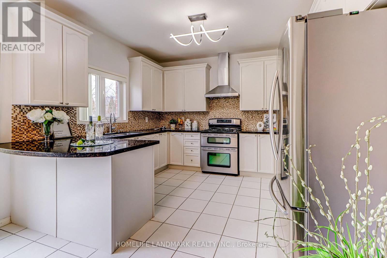 146 SELWYN ROAD Image 10
