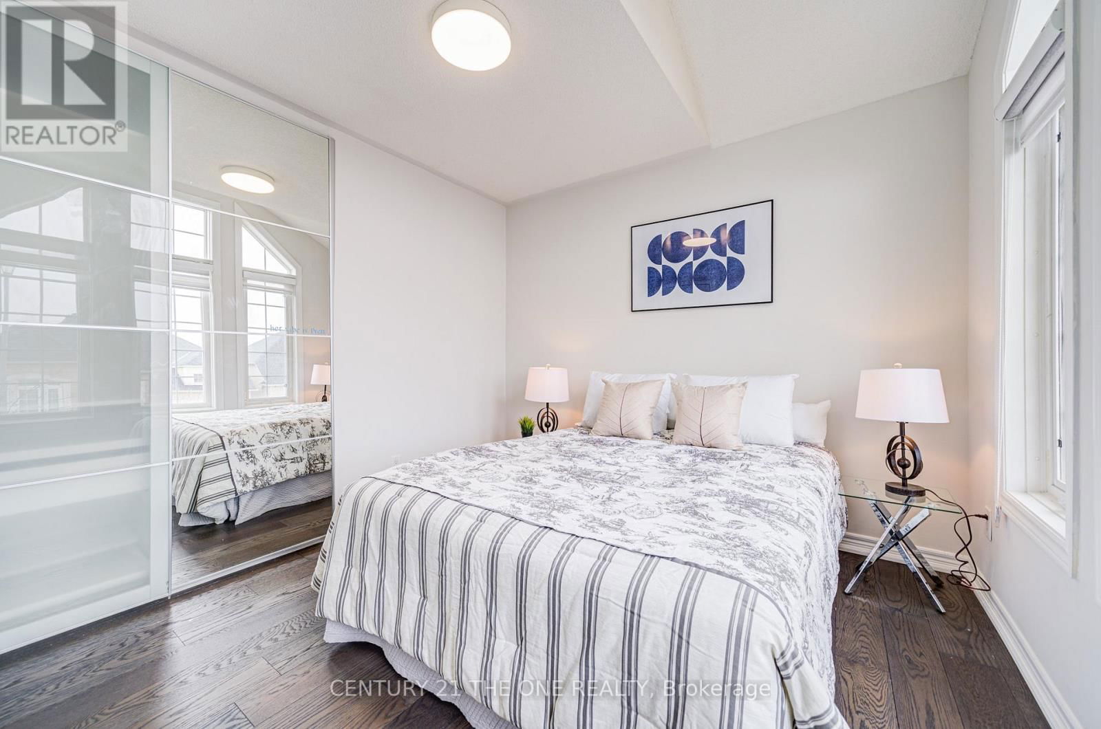 49 BRASS DRIVE Image 16