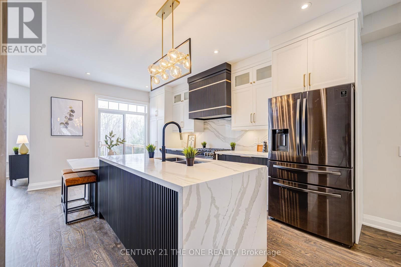 49 BRASS DRIVE Image 8