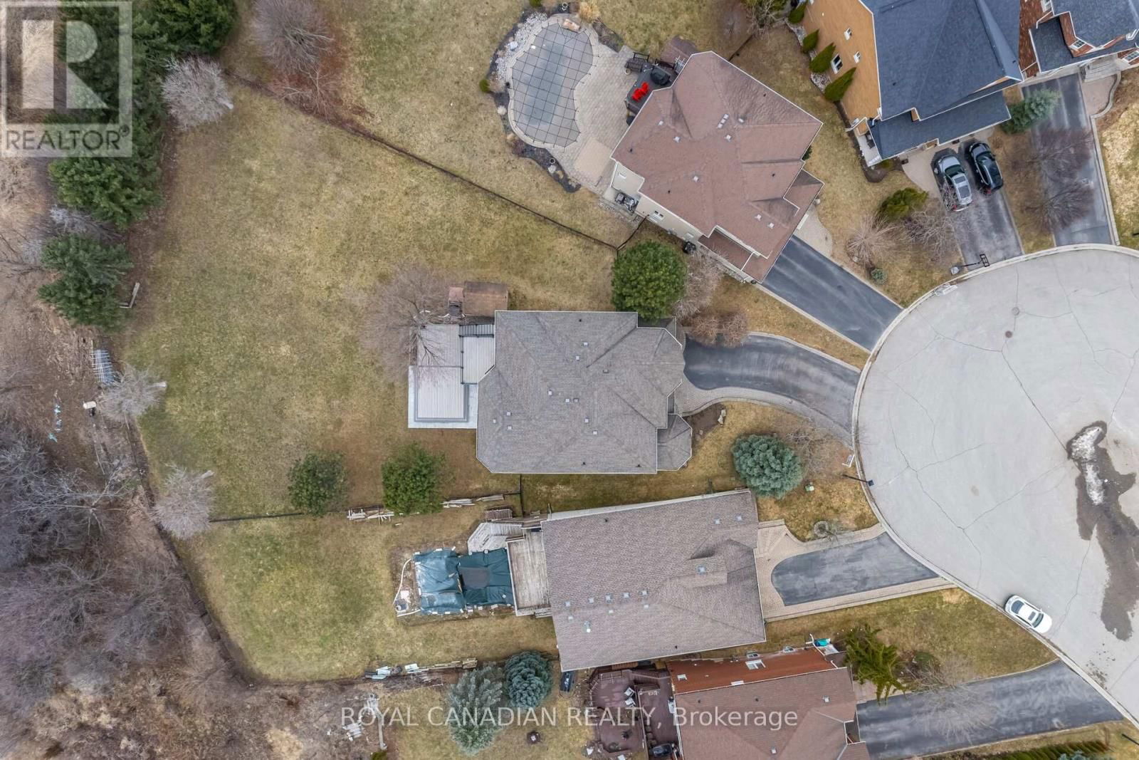 678 MADELINE HEIGHTS Image 3