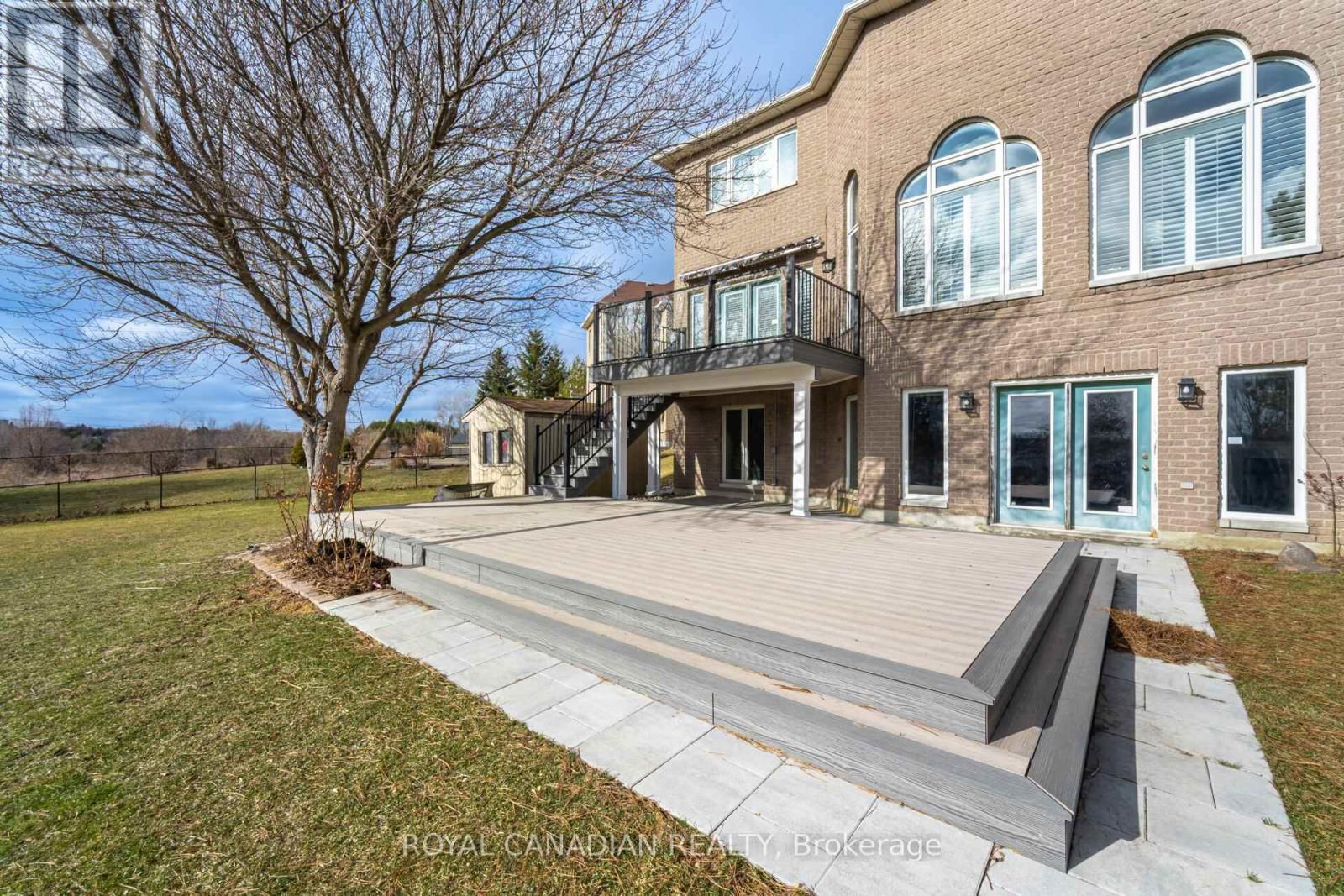 678 MADELINE HEIGHTS Image 41