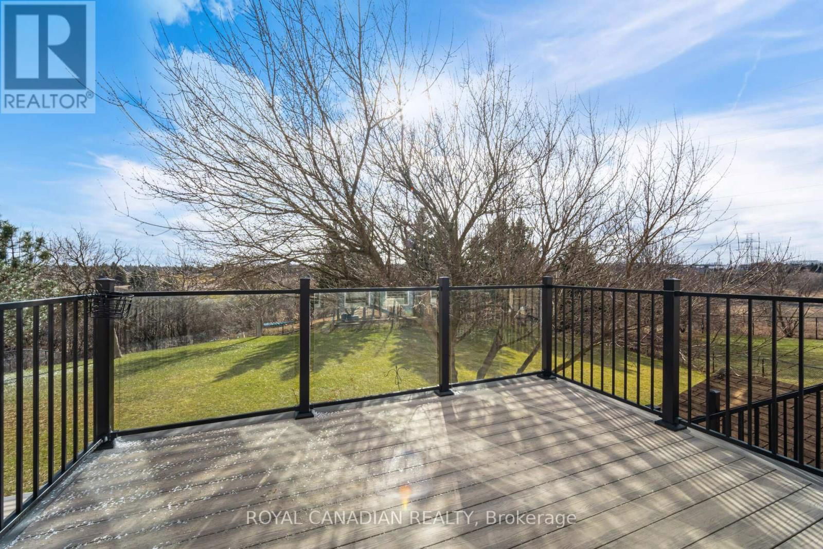 678 MADELINE HEIGHTS Image 42