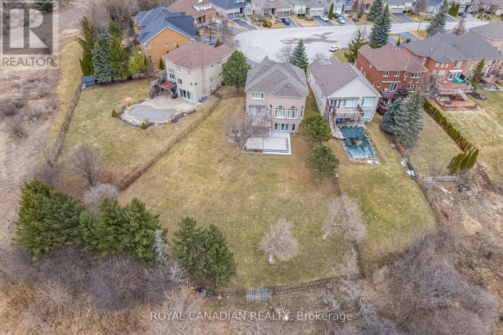 678 MADELINE HEIGHTS Image 46