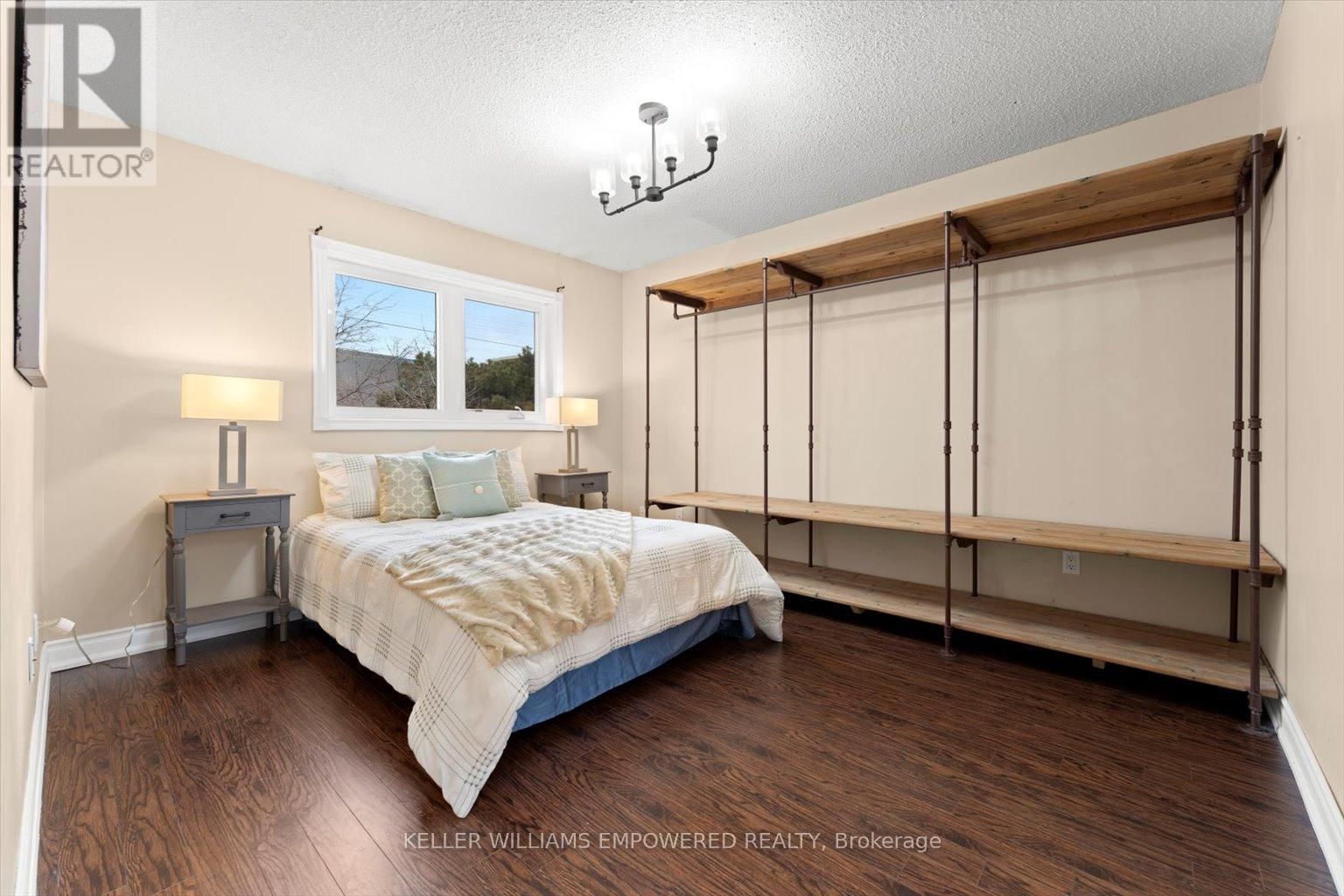 197 STEPHEN STREET Image 32