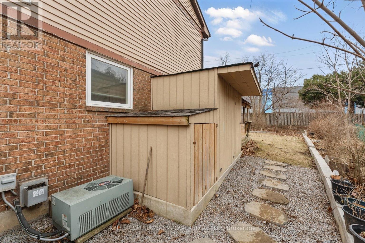 197 STEPHEN STREET Image 44