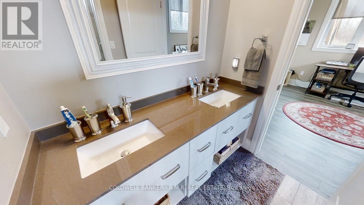 470 BLUE MOUNTAIN ROAD Image 32