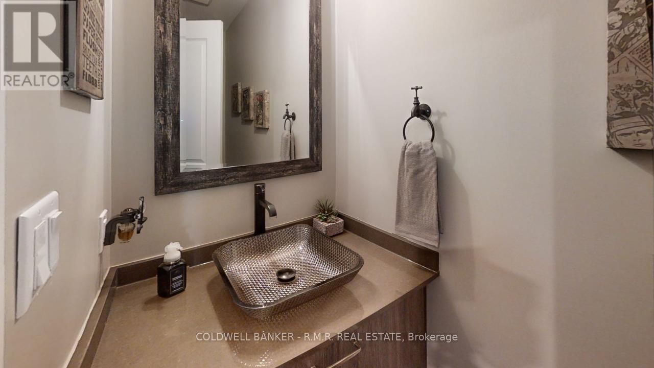 470 BLUE MOUNTAIN ROAD Image 39