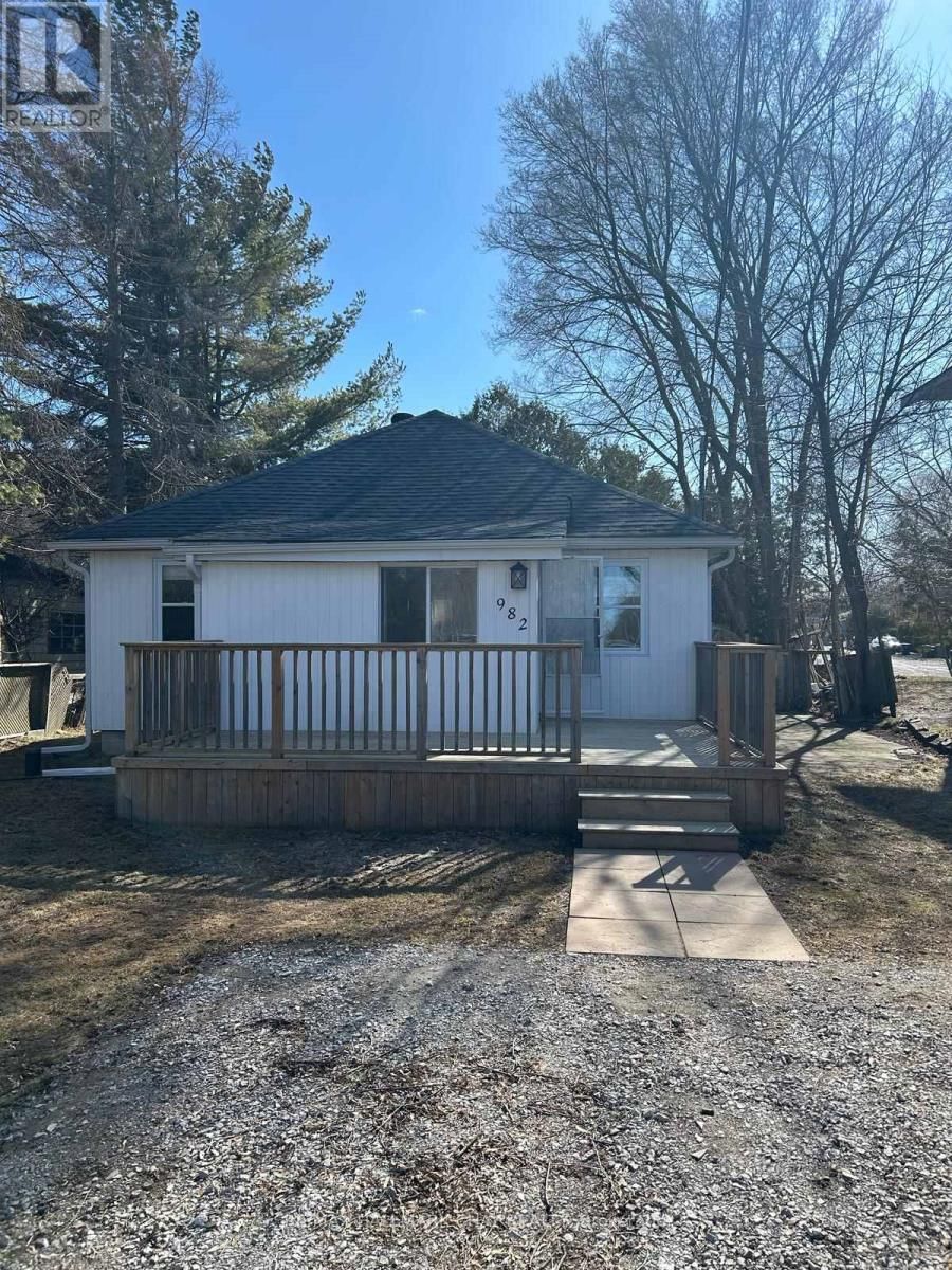 982 ROBINSON STREET Image 20