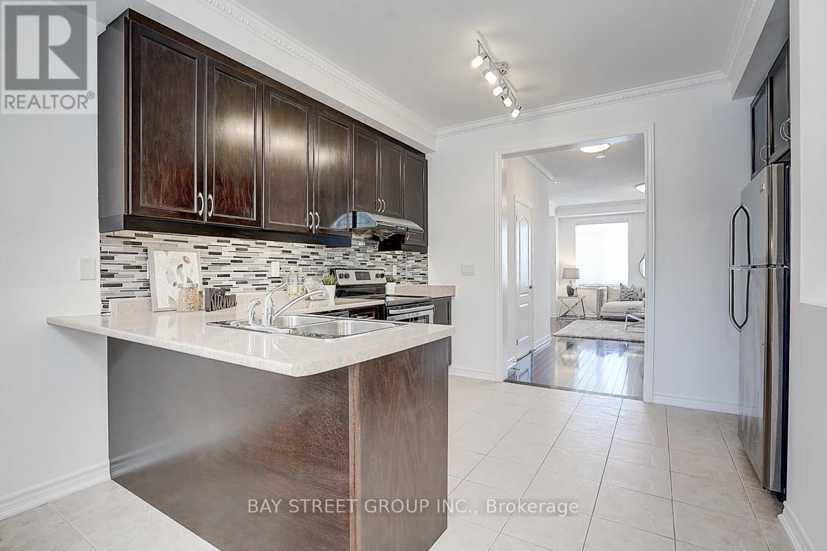 10981 WOODBINE AVENUE Image 14