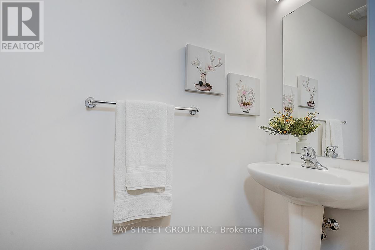 10981 WOODBINE AVENUE Image 21