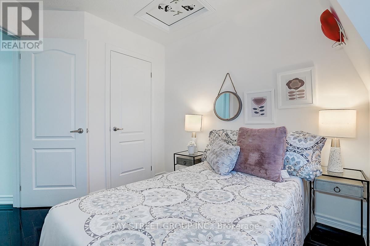 10981 WOODBINE AVENUE Image 33
