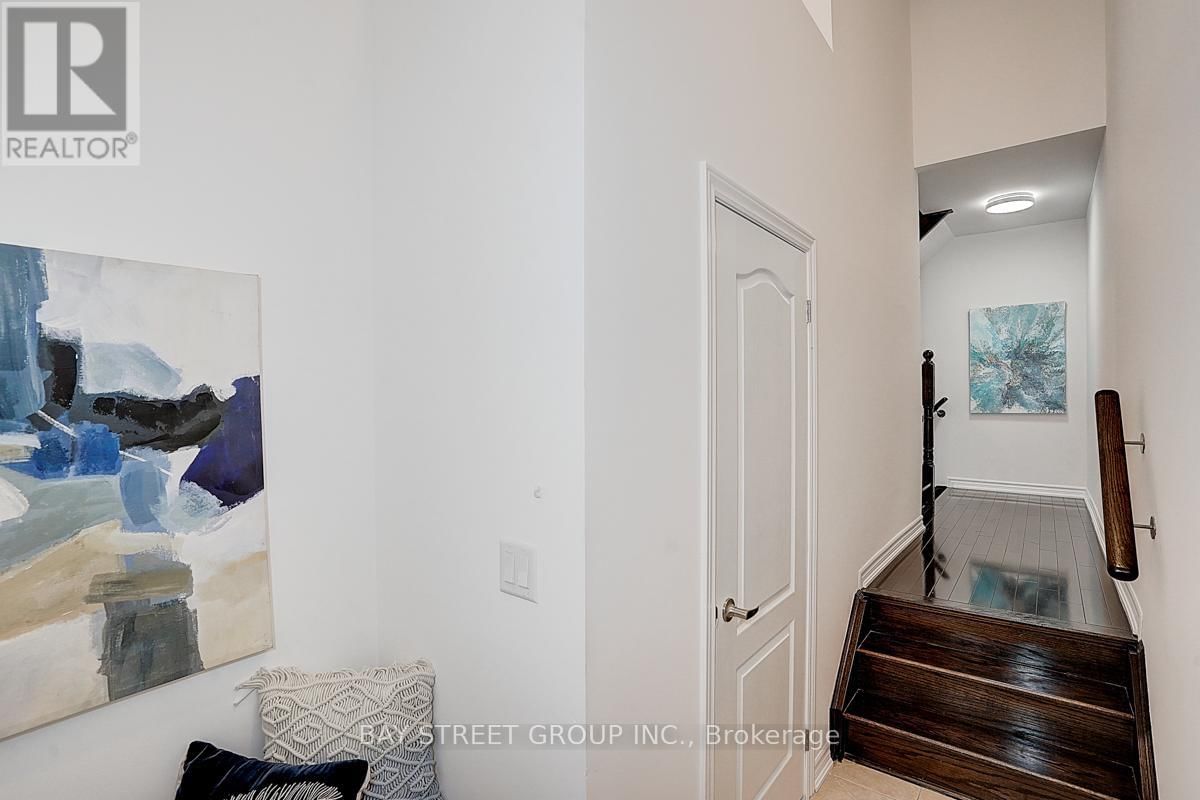 10981 WOODBINE AVENUE Image 7