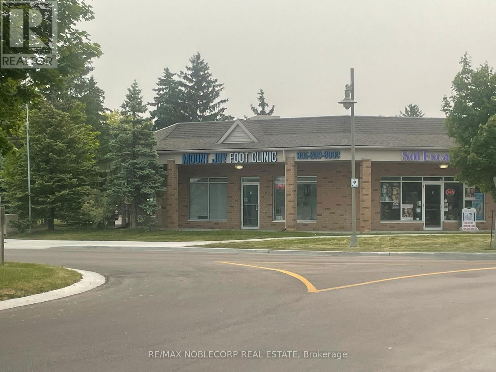 9 - 5 SWAN LAKE BOULEVARD Image 2