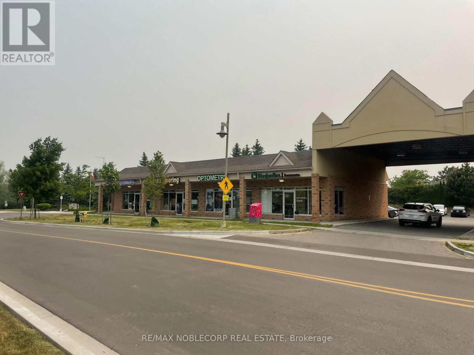 9 - 5 SWAN LAKE BOULEVARD Image 3