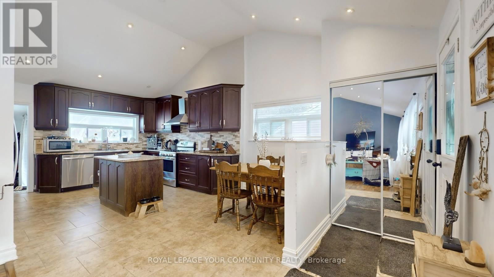 5154 AURORA ROAD Image 19