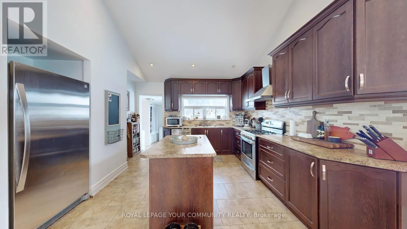 5154 AURORA ROAD Image 22