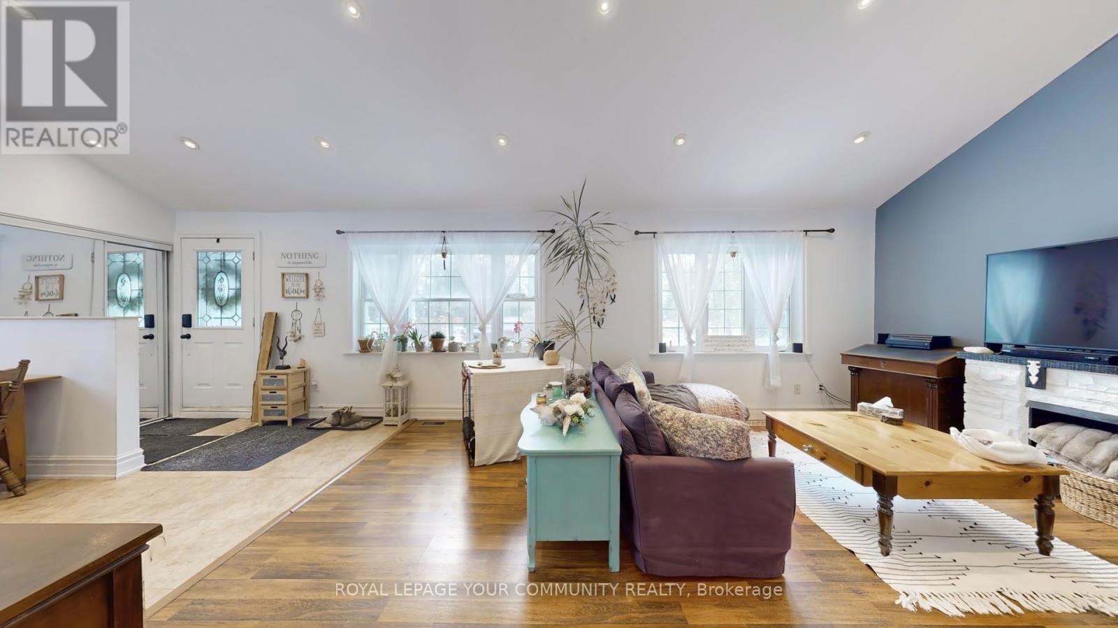 5154 AURORA ROAD Image 32