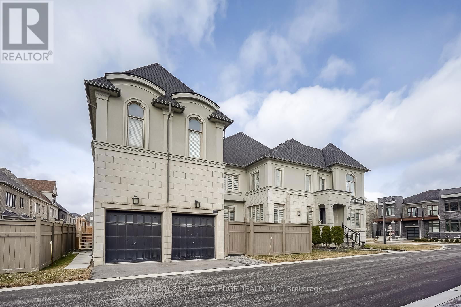 18 CALLISTO LANE EAST Image 2
