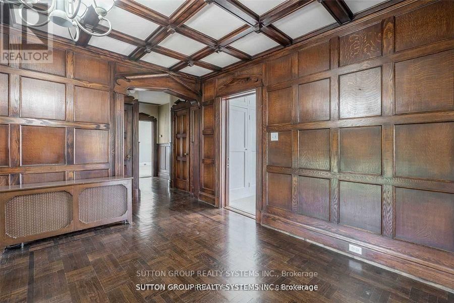 13284 BATHURST STREET Image 15