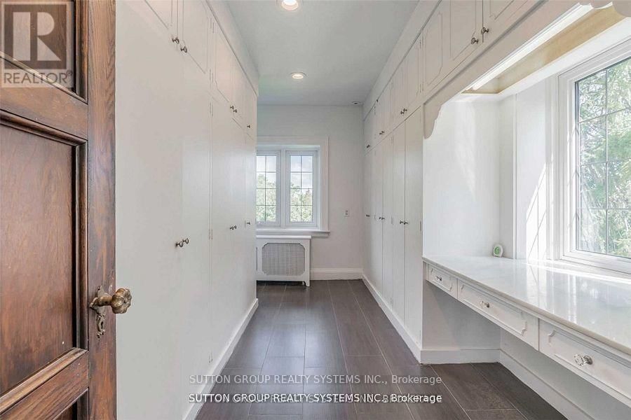 13284 BATHURST STREET Image 19