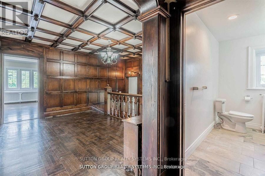13284 BATHURST STREET Image 22