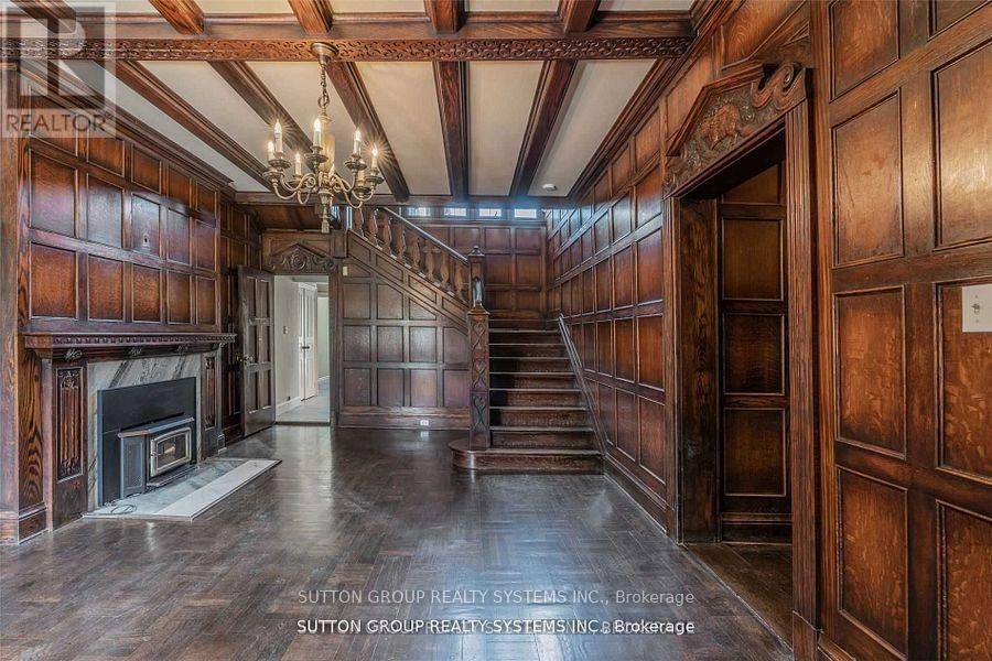 13284 BATHURST STREET Image 3