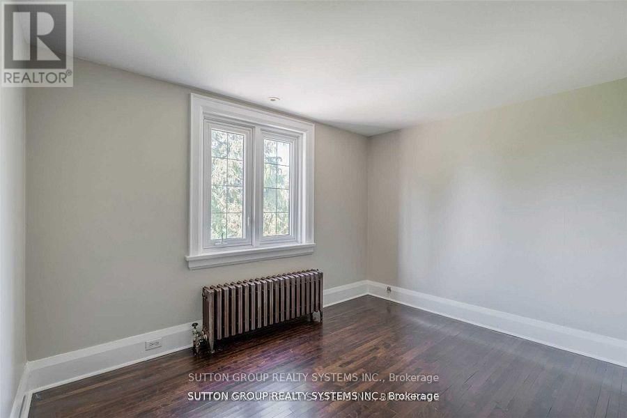 13284 BATHURST STREET Image 33