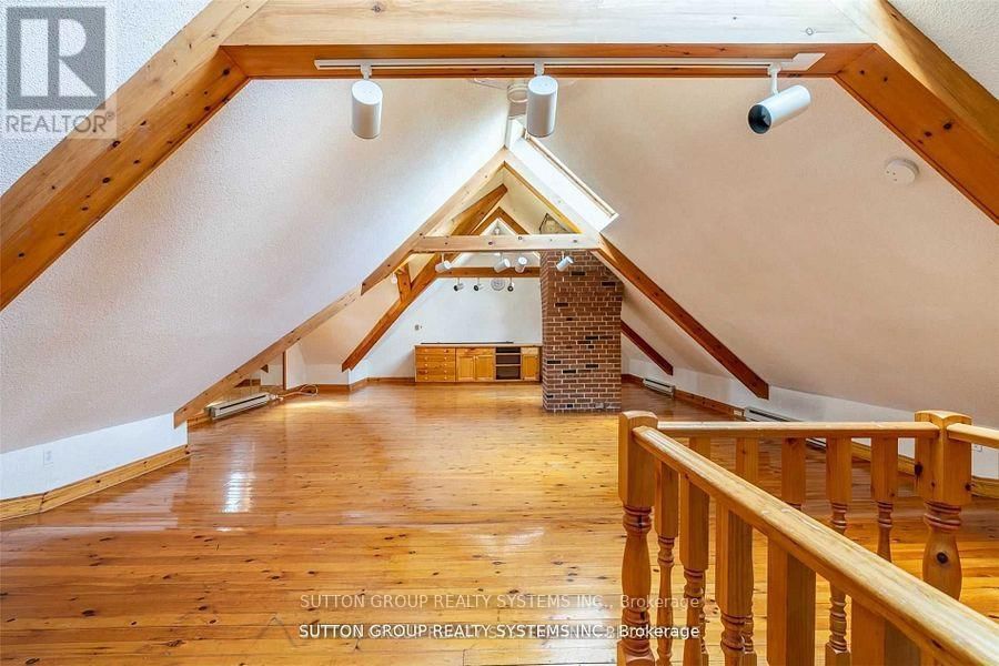 13284 BATHURST STREET Image 35