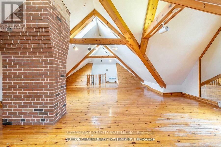 13284 BATHURST STREET Image 36